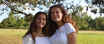 Foto von Lea Schubert und Isabel Ehehalt