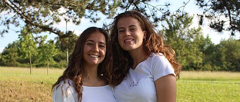 Foto von Lea Schubert und Isabel Ehehalt